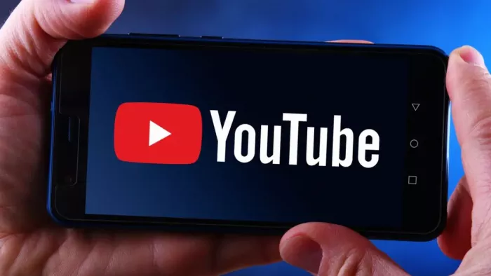 YouTube is experimenting with a new feature for its mobile app that would allow users to lock their screen