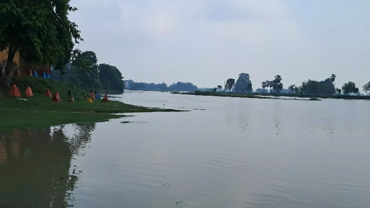 Siwan News: सिवान में सरयू नदी ने बढ़ाई टेंशन, मंडरा रहा बाढ़ का खतरा; कई गांवों में हो रहा कटाव