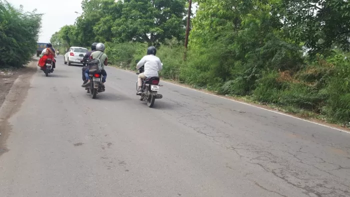 कालिंदी कुंज जाने वाली सड़क अब चार लेन की होगी।