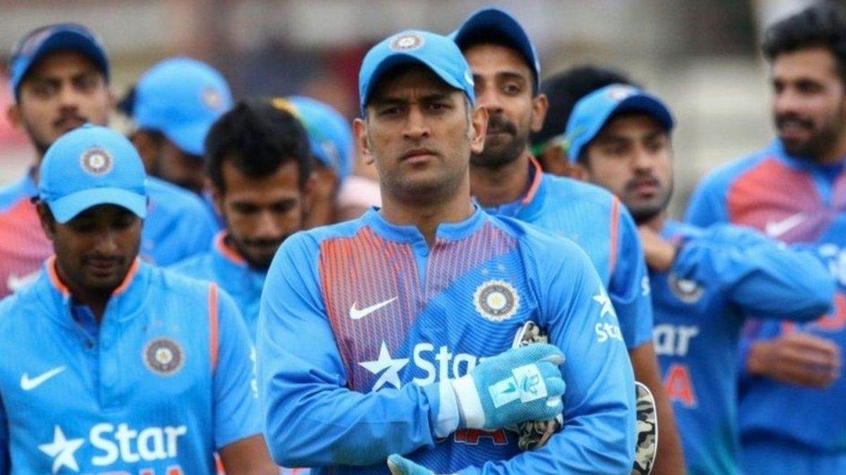 https://www.jagranimages.com/images/newimg/07072025/07_07_2025-ms_dhoni_birthday_1_23977314.jpg