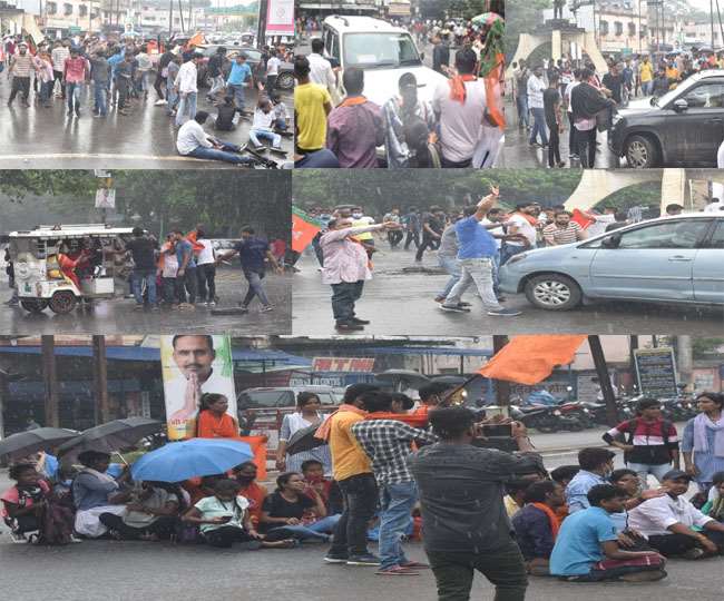 उपायुक्त कार्यालय के सामने बैठकर धरना शुरू कर दिया। इसी बीच एसएसपी का काफिला पहुंचा।