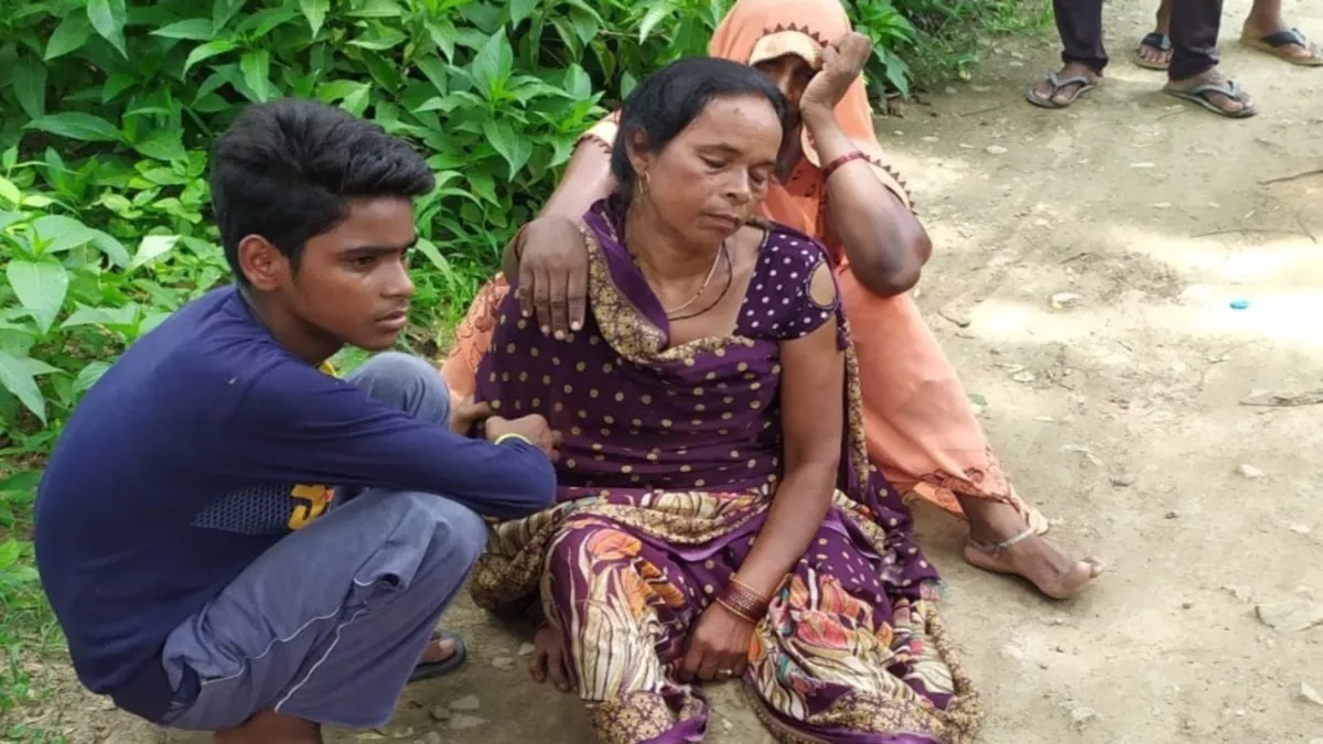Prayagraj-Ayodhya Passenger से कटा युवक, प्रतापगढ़ के विश्वनाथगंज रेलवे स्टेशन पर आत्‍महत्‍या