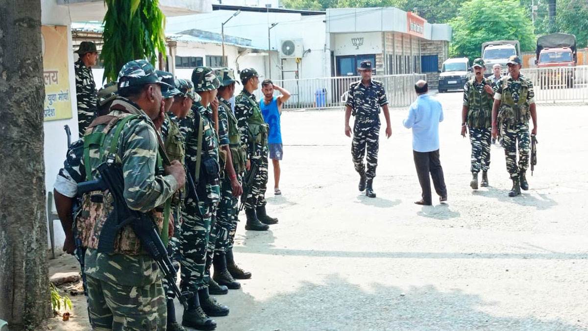 attack on patna police while arresting doctor accused of misdeed policemen were beaten by bouncers