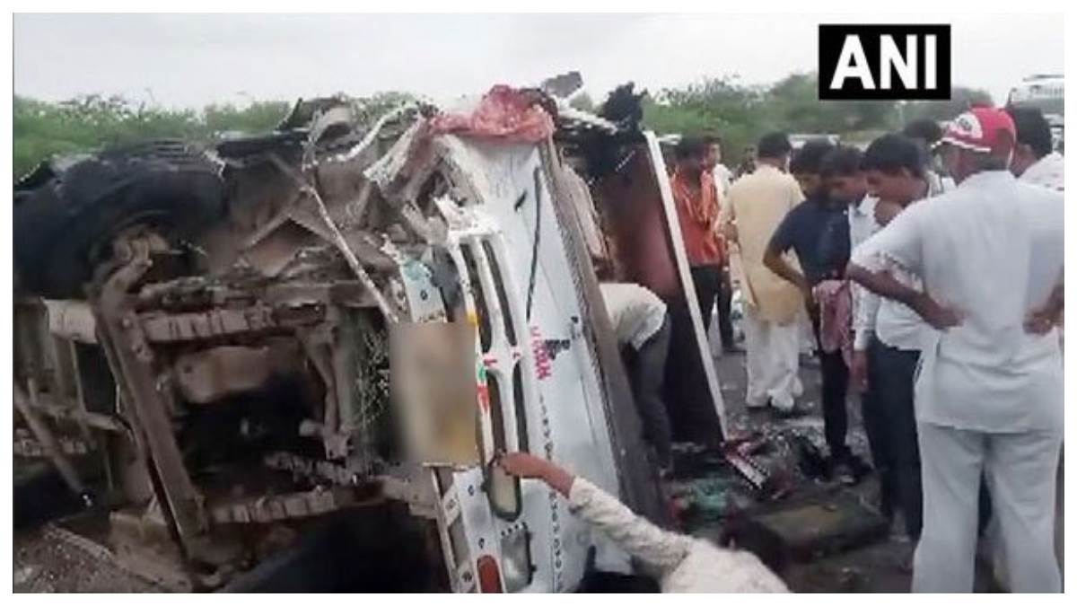 rajasthan barmer minibus and pickup vehicle collided 1 dead several injured