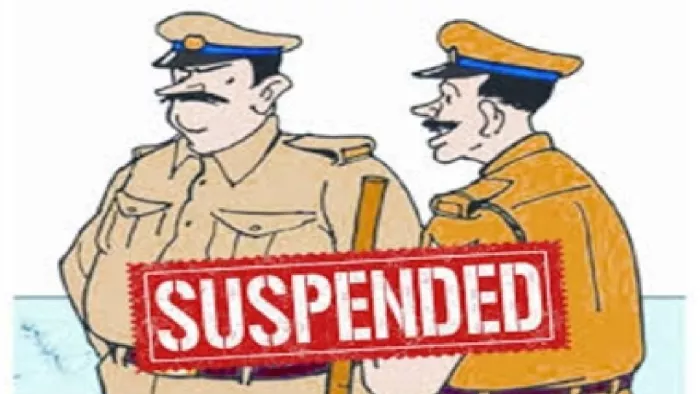 Saran: ट्रैक्टर चालक से अवैध वसूली के मामले में महिला ASI समेत चार पुलिसकर्मी निलंबित, ऐसे खुली पोल