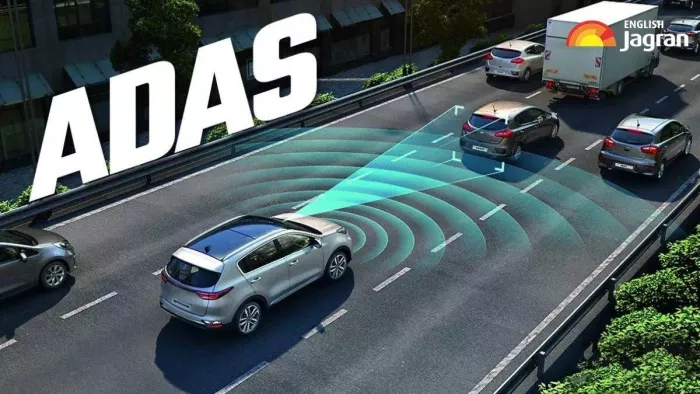 ADAS के साथ किन कारों और एसयूवी को ऑफर किया जाता है। आइए जानते हैं।
