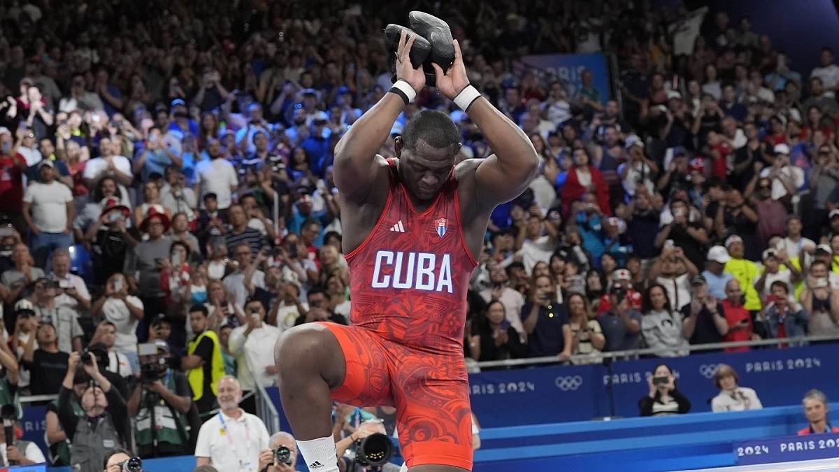 https://www.jagranimages.com/images/newimg/07082024/07_08_2024-cuba_wrestler_23774017.jpg