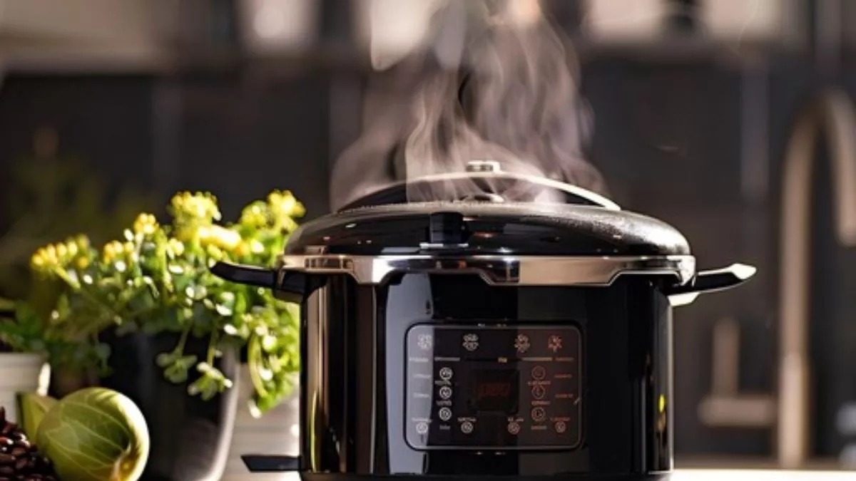 सस्ती कीमत पर मिल रहे ये प्रीमियम क्वालिटी के Pressure Cooker, अब मिनटों में बनेगा टेस्टी-टेस्टी खाना