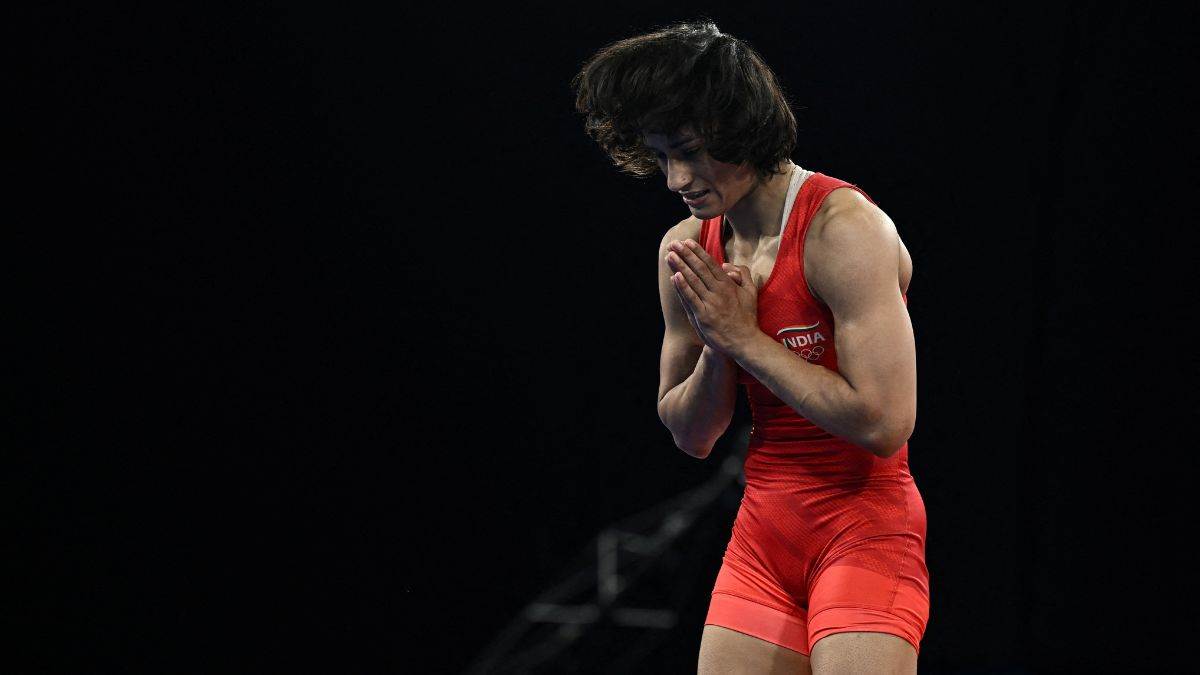 https://www.jagranimages.com/images/newimg/07082024/07_08_2024-phogat_23773853.jpg
