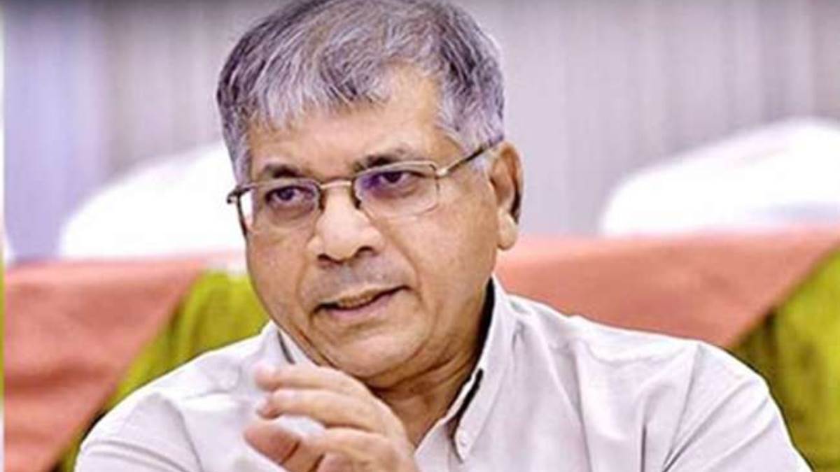 https://www.jagranimages.com/images/newimg/07082024/07_08_2024-prakash_ambedkar_23774021.jpg