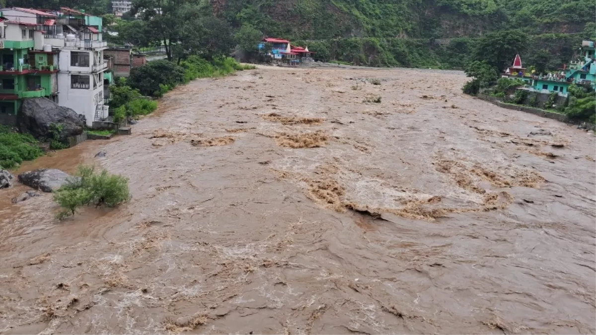 Nainital Weather News: कोसी व शिप्रा नदी के उफान ने बढ़ाई धड़कनें, प्रशासन ने की विशेष एहतियात बरतने की अपील