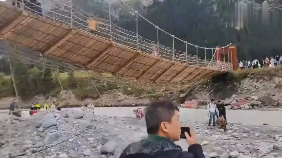 चीन में बड़ा हादसा, सस्पेंशन ब्रिज की केबल टूटने से पांच लोगों की मौत