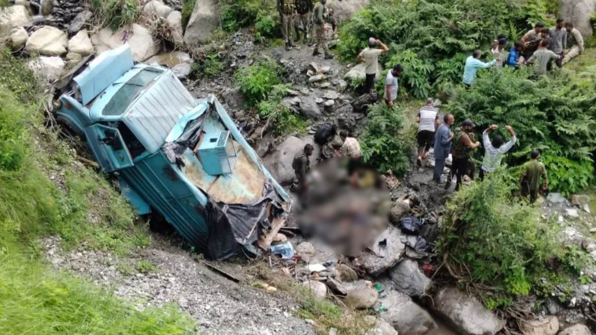 a crpf vehicle fell into a ditch in basantgarh in udhampur in jammu two soldiers killed and many injured