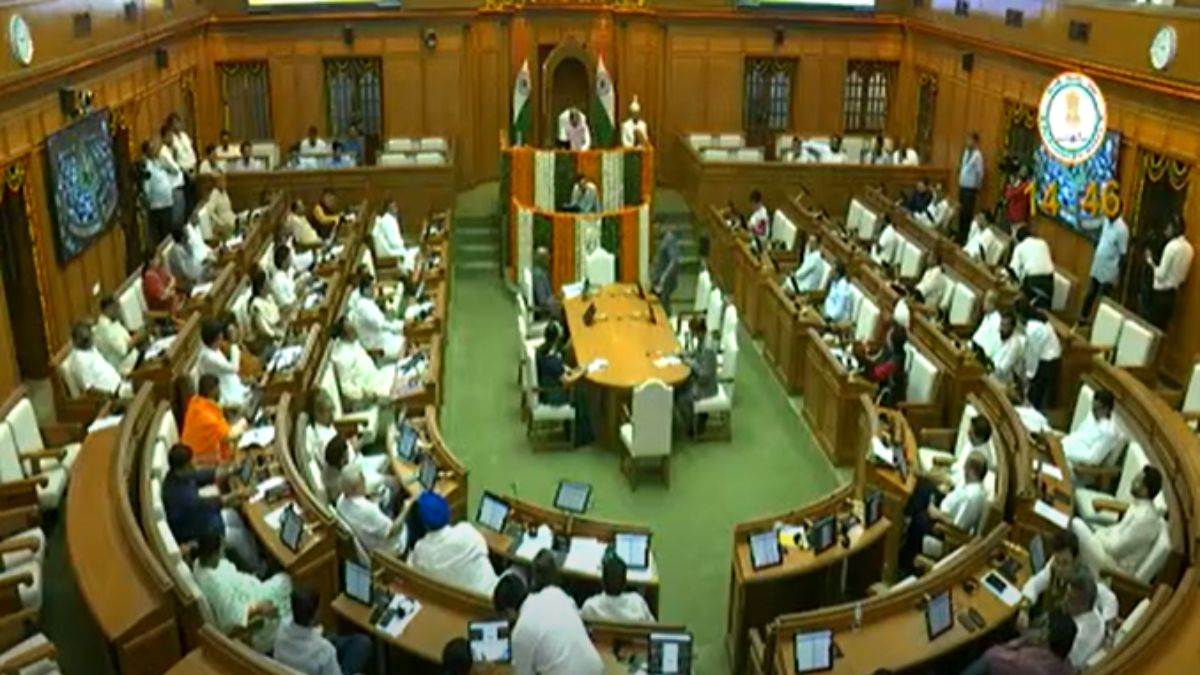 ncr delhi assembly monsoon session 4th day uproar over issues calls for action bjp and aap mla
