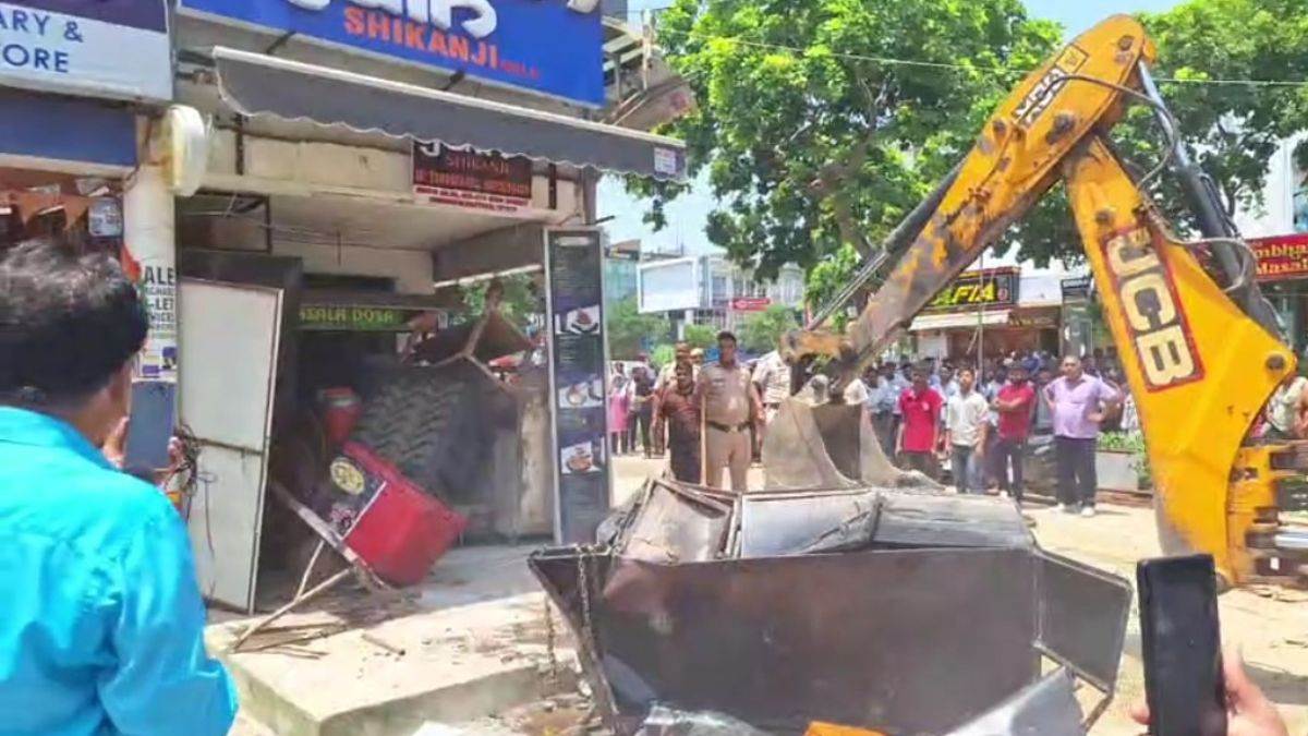 ncr faridabad news encroachment drive in sector 21c market