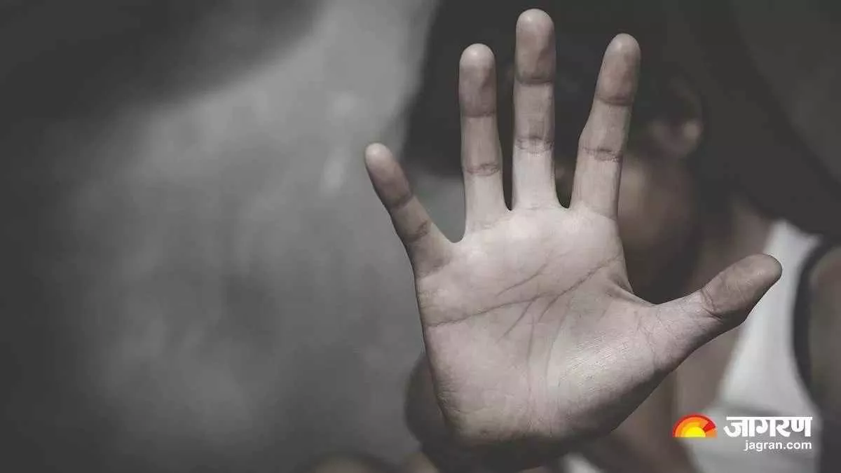 प्रेमजाल में फंसाकर युवती से दुष्कर्म, छोटी बहन से छेड़छाड़; पांच नामजद सहित सात के खिलाफ मुकदमा दर्ज