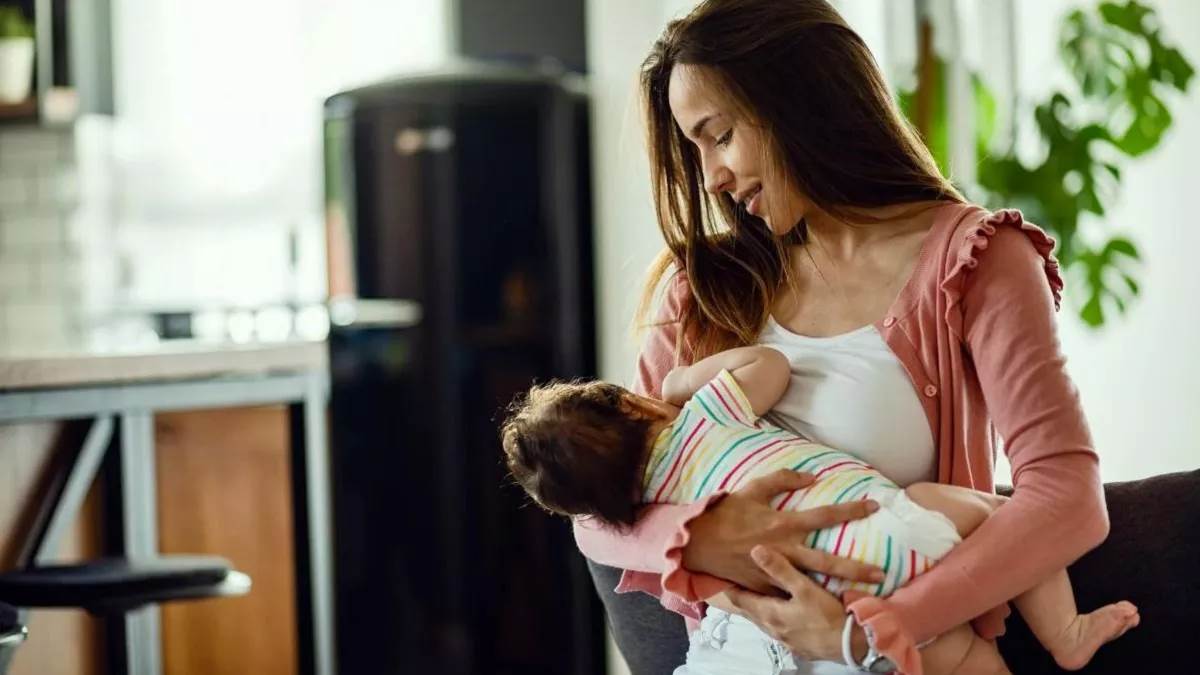 https://www.jagranimages.com/images/newimg/07082025/07_08_2025-mother_milk_24006148_125557112.jpg