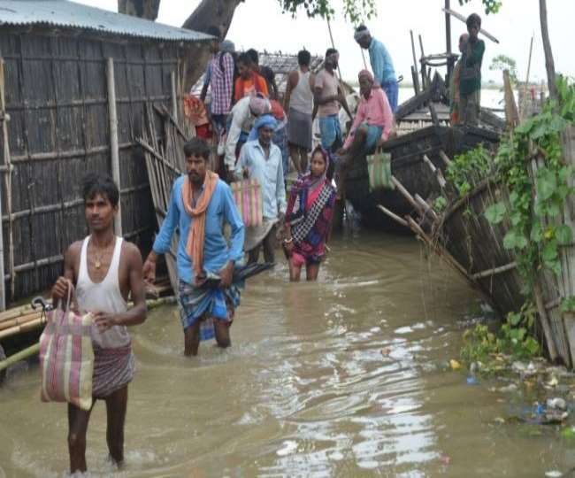 बाढ़ प्रभावित इलाकों का जायजा लेने पहुंची केंद्रीय टीम