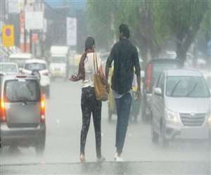 ठंडी हवा के साथ बारिश ने दी दस्तक। जागरण