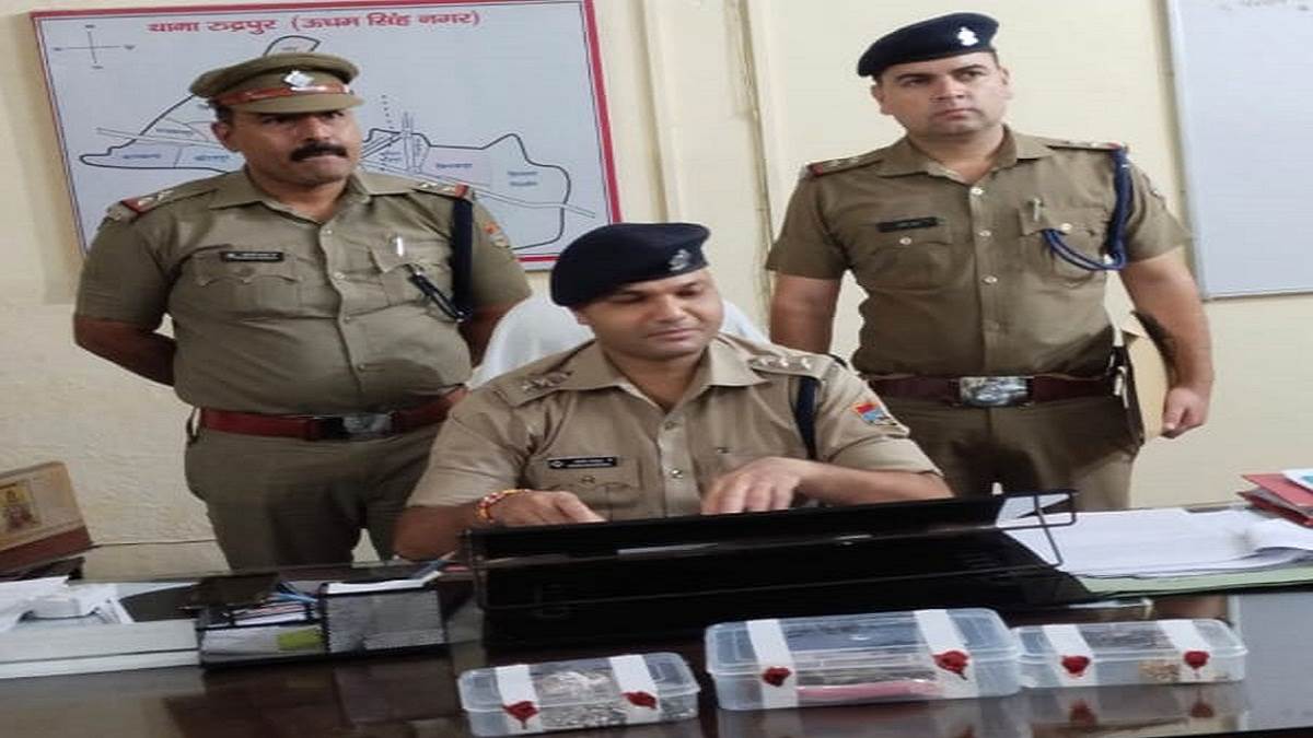 Dehradun Crime News : Vigilance Arrested ARTO Anand Jaiswal On Corruption  Charges - Dehradun News: एआरटीओ आनंद जायसवाल को विजिलेंस ने किया गिरफ्तार,  चालान की धनराशि में गबन करने का है ...