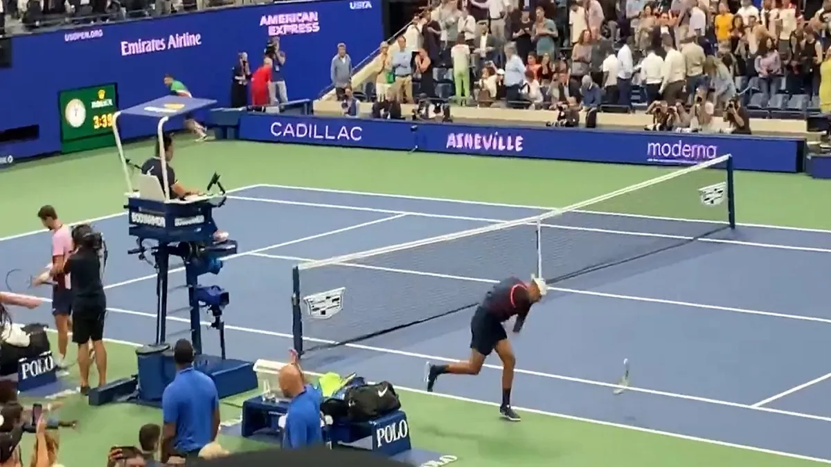 US Open 2022: Karen Khachanov के हाथों मिली हार के बाद Nick Kyrgios ने गुस्से में तोड़ दिए दो रैकेट, देखें वीडियो