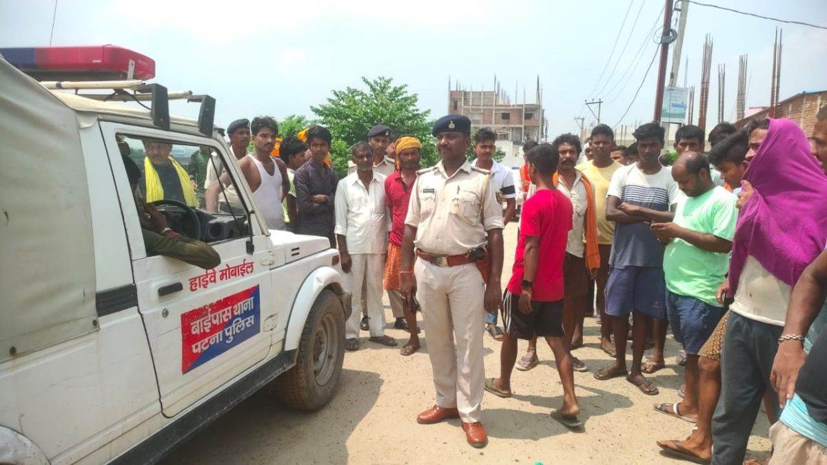 Patna बिजली का तार चोरी कर रहे थे तीन नाबालिग, करंट के जोरदार झटके ने