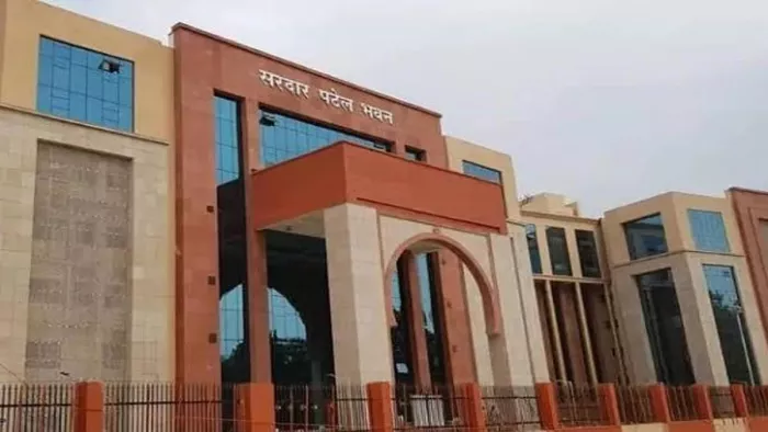 धन कुबेरों की जांच में पुलिस मुख्यालय तक चढ़ावा की अब ईओयू करेगी जांच। (फाइल फोटो)
