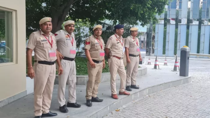 गुरुग्राम में प्राइवेट संस्थानों को वर्क फ्राम होम करने का निर्देश