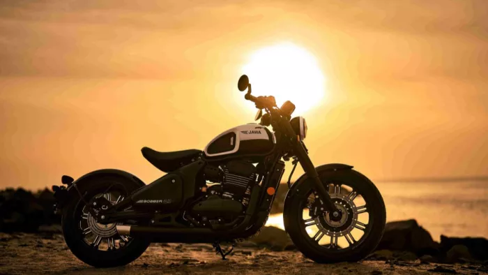 2023 Jawa 42 Bobber Black Mirror एडीशन को लॉन्च कर दिया गया है।