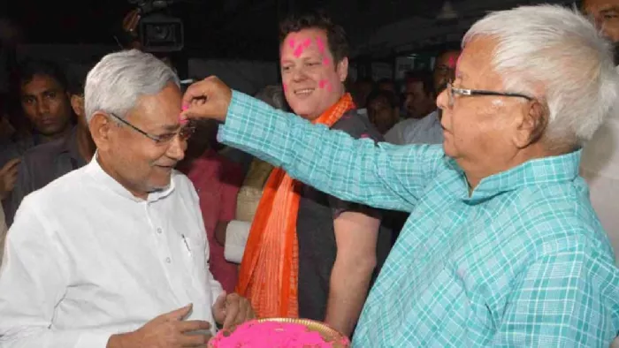 बिहार में गठबंधन: लालू-नीतीश का बड़ा दिल ही निकाल पाएगा राह, लोकसभा की 40 सीटों पर ये दल हैं चुनौती