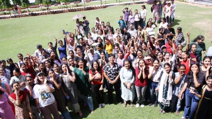 छात्रसंघ चुनाव में 7वें स्थान पर रही मनिका, 65 प्रतिशत गर्ल्स वोटर