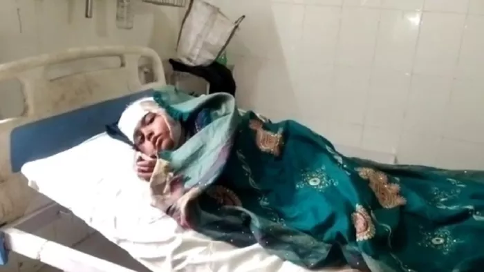 Raebareli: बच्ची का अपहरण, ग्रामीणों ने दौड़ाया तो कार से फेंका