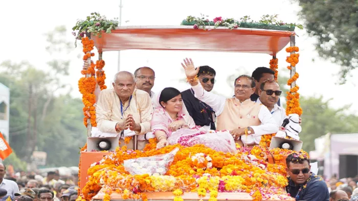 लाडली बहना योजना से मिल रहे पैसे ने महिलाओं को जिंदगी को बदल दिया है।