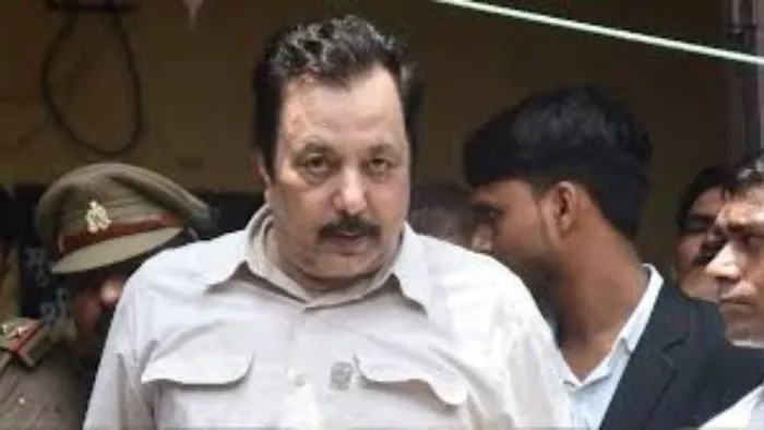 अखिलेश दु़बे के भाई सर्वेश और भतीजी की तलाश में छापेमारी। जागरण