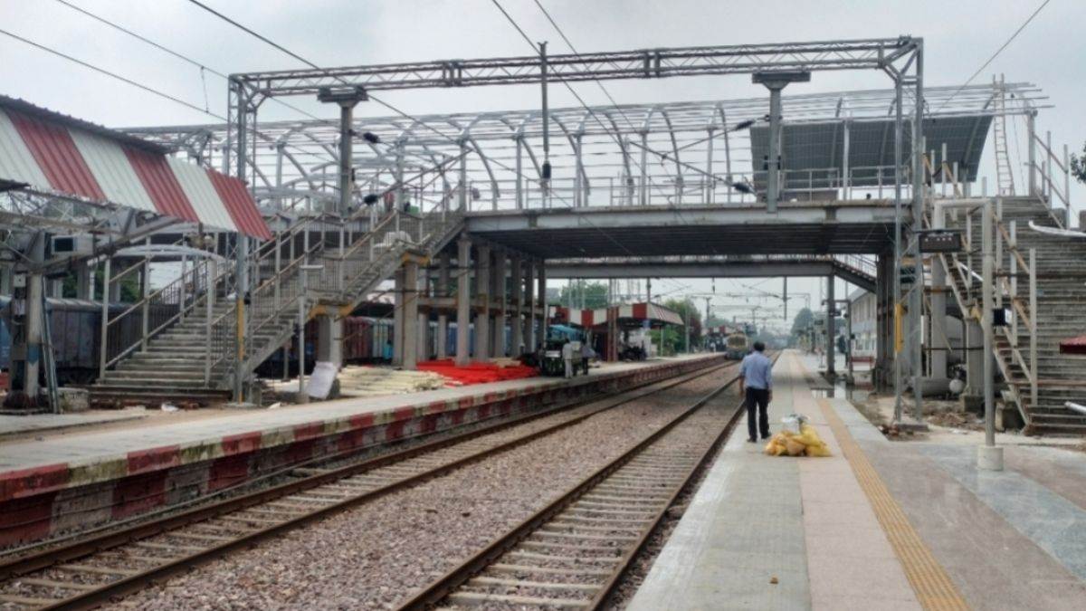 https://www.jagranimages.com/images/newimg/07092025/07_09_2025-fatehpur_overbridge_24039022.jpg