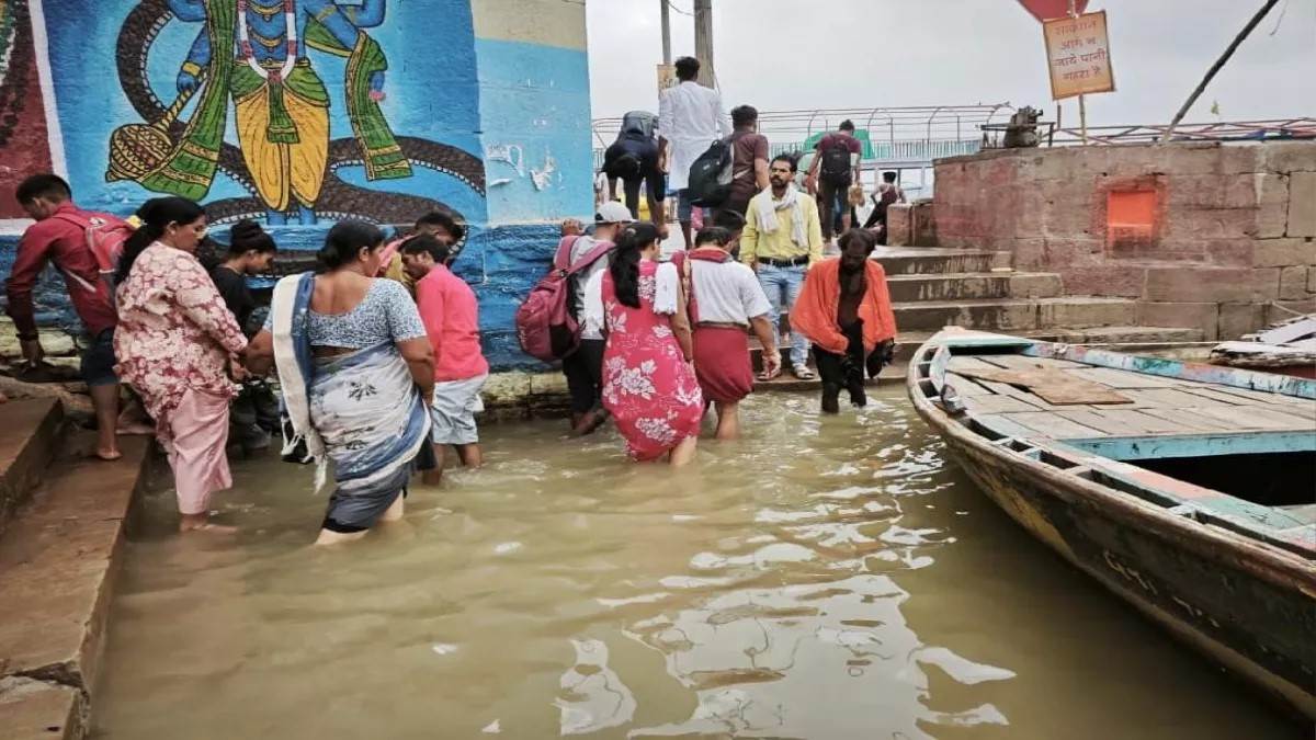 https://www.jagranimages.com/images/newimg/07092025/07_09_2025-flood_24038539.jpg