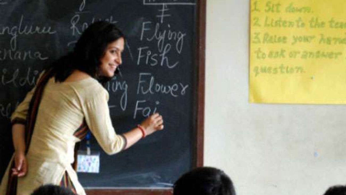 https://www.jagranimages.com/images/newimg/07092025/07_09_2025-govt-school_teacher_24038777_144430406.jpg
