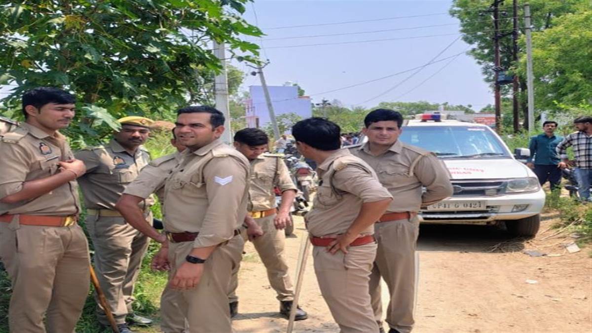 https://www.jagranimages.com/images/newimg/07092025/07_09_2025-hathras_police_on_spot_24038522.jpg