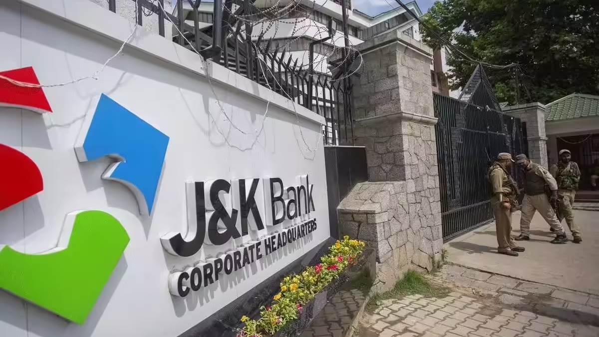 https://www.jagranimages.com/images/newimg/07092025/07_09_2025-jammu_kashmir_banks_24038321.jpg