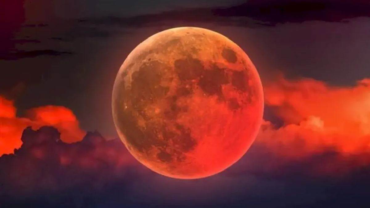 https://www.jagranimages.com/images/newimg/07092025/07_09_2025-lunar_eclipse_2025_24038439.jpg
