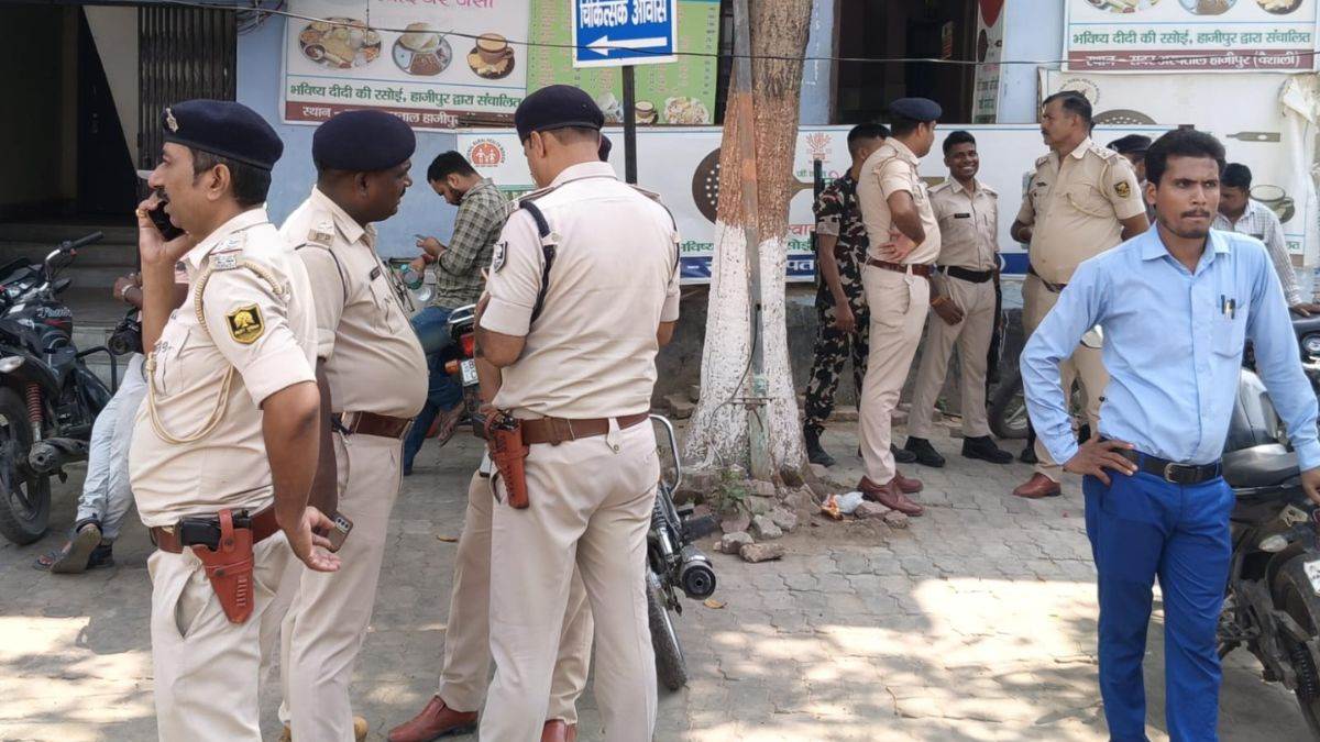 https://www.jagranimages.com/images/newimg/07092025/07_09_2025-police_24038571_115748717.jpg