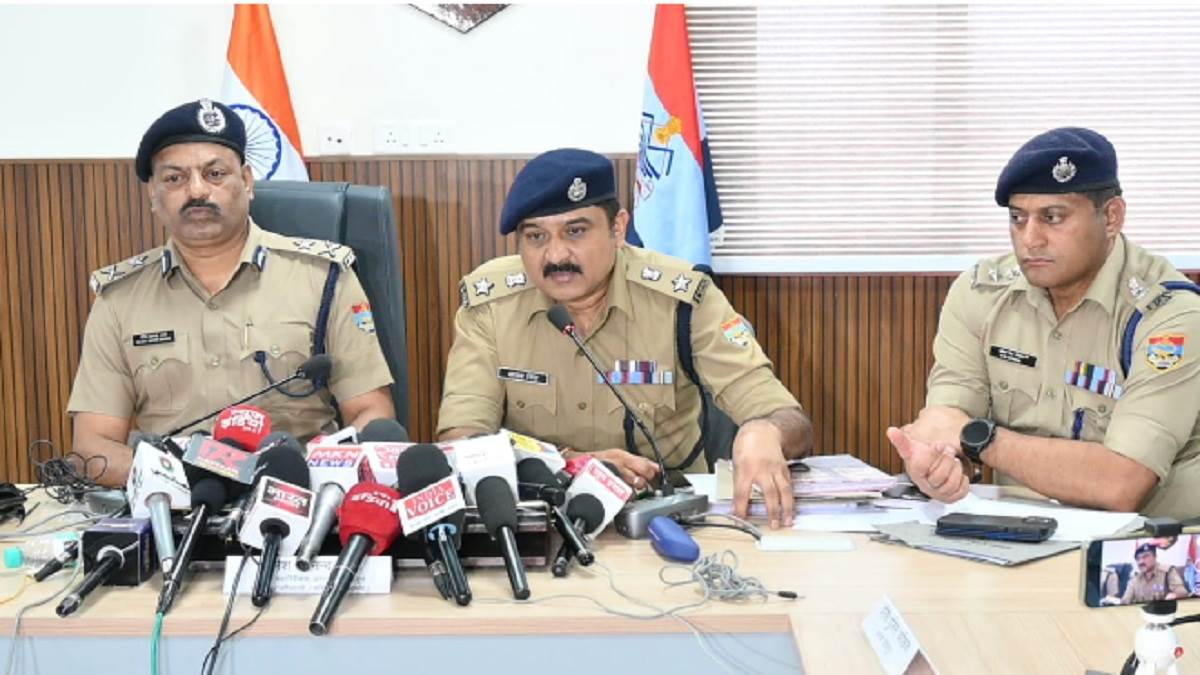 https://www.jagranimages.com/images/newimg/07092025/07_09_2025-police_24038740.jpg