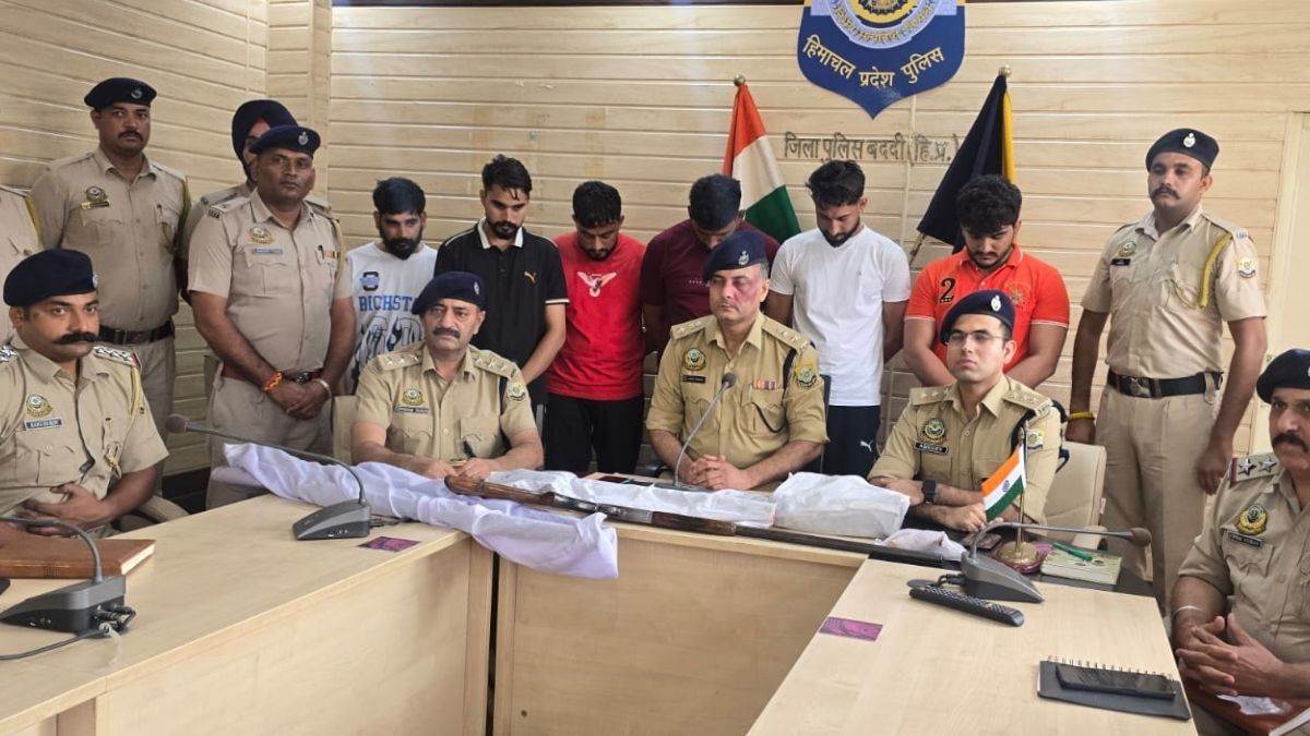 https://www.jagranimages.com/images/newimg/07092025/07_09_2025-police_42_24039234.jpg