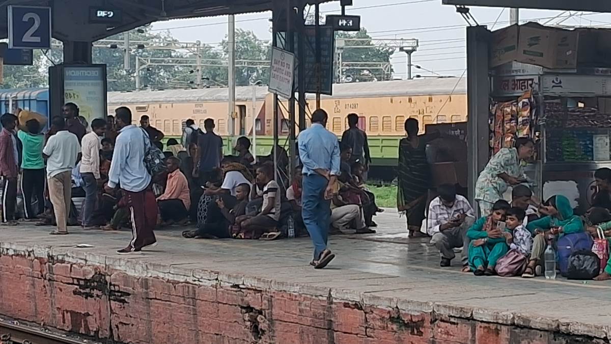 https://www.jagranimages.com/images/newimg/07092025/07_09_2025-punjab_trains_24038274.jpg