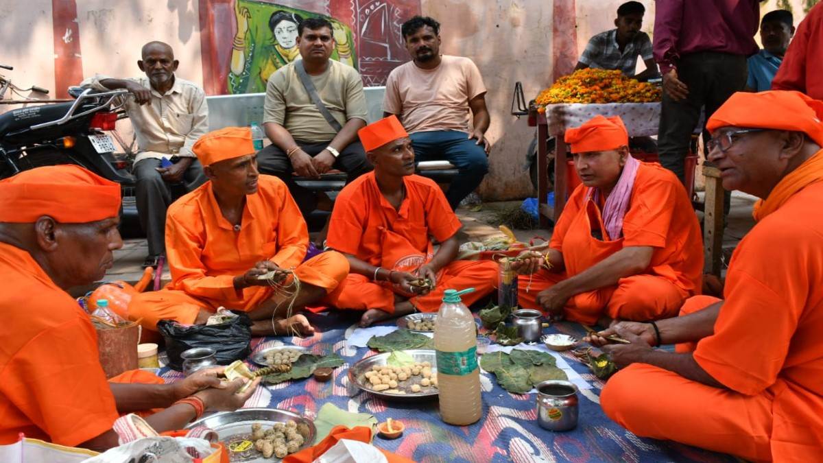 https://www.jagranimages.com/images/newimg/07092025/07_09_2025-tarpan4_24039017.jpg
