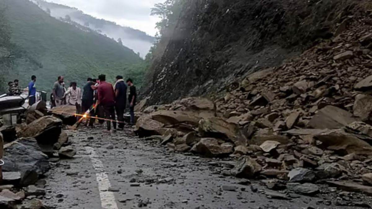 https://www.jagranimages.com/images/newimg/07092025/07_09_2025-uttarakhand_landslides_24039300.jpg