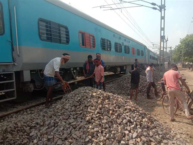 Image result for Derail train in Kakarmatta in Varanasi