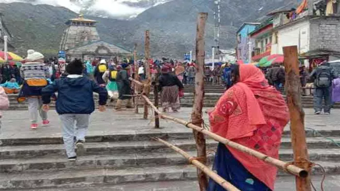 Kedarnath Yatra 2022 : हेली से तीर्थयात्री केदारनाथ दर्शनों को नहीं जा पा रहे हैं। File Photo