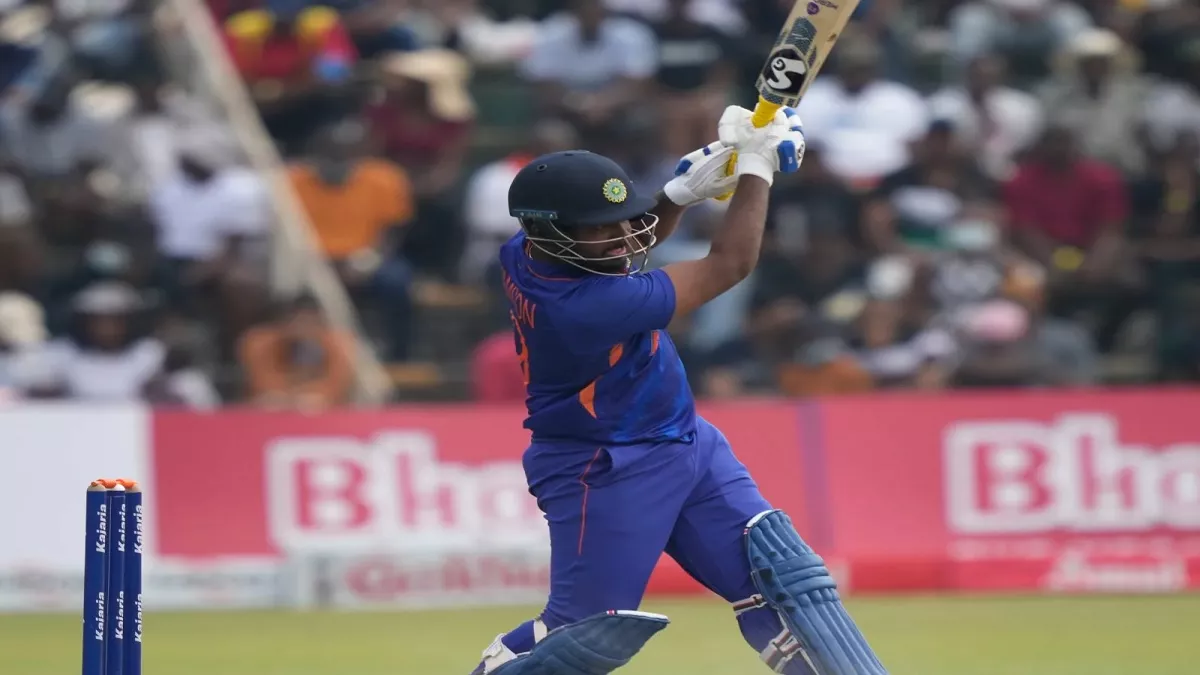 भारतीय क्रिकेट टीम के बल्लेबाज संजू सैमसन (एपी फोटो)