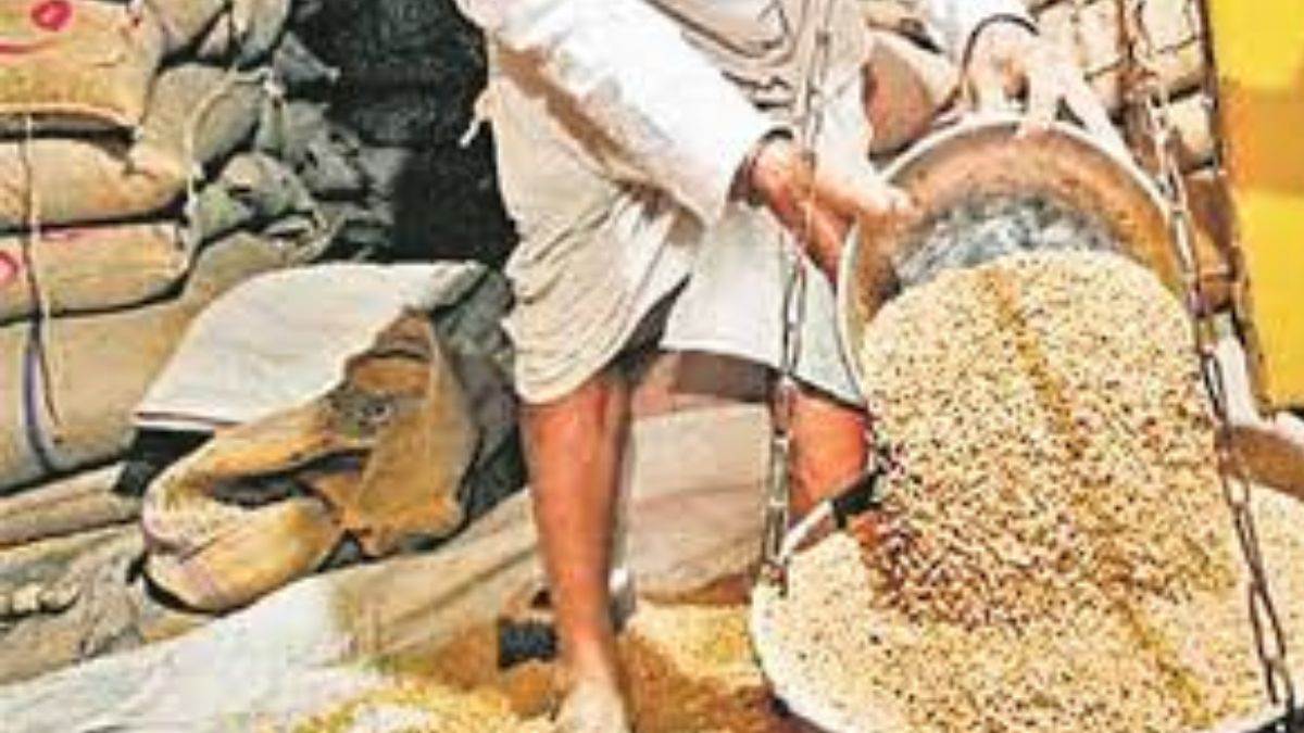 https://www.jagranimages.com/images/newimg/07102022/07_10_2022-wheat_scam_23123717.jpg